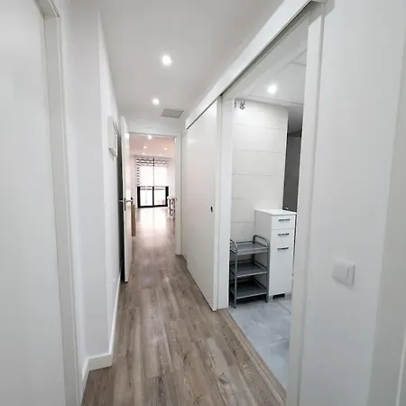 New Flat In The Centre, 10 Min From Bcn Airport *