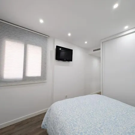 New Flat In The Centre, 10 Min From Bcn Airport *