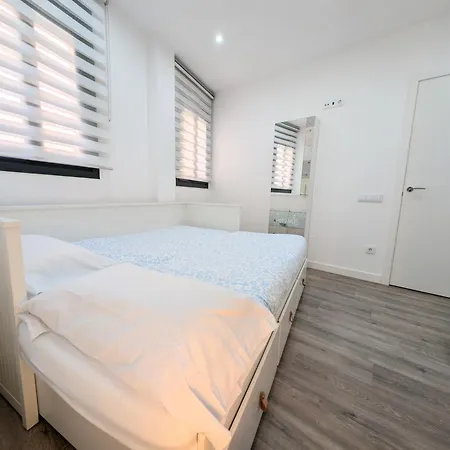 New Flat In The Centre, 10 Min From Bcn Airport *