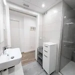 Apartamento New Flat In The Centre, 10 Min From Bcn Airport Cornellá de Llobregat