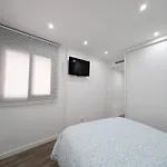 New Flat In The Centre, 10 Min From Bcn Airport *