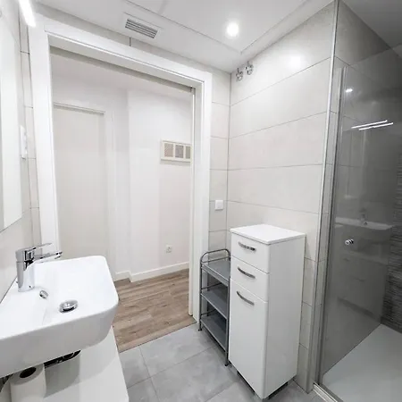 Апартаменты New Flat In The Centre, 10 Min From Bcn Airport Корнелья де Лиобрегат