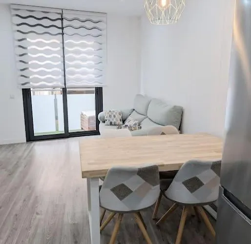 New Flat In The Centre, 10 Min From Bcn Airport